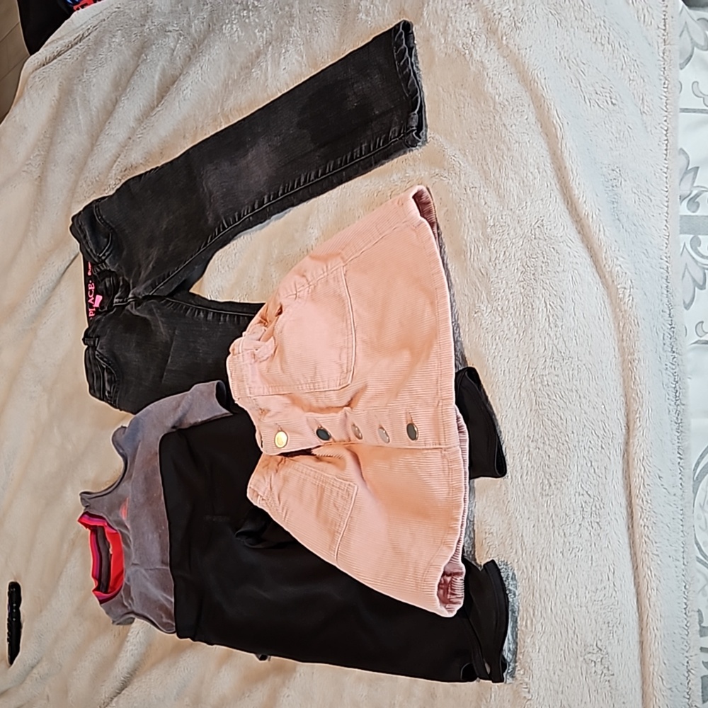 Girls 4pc bundle size 6/7